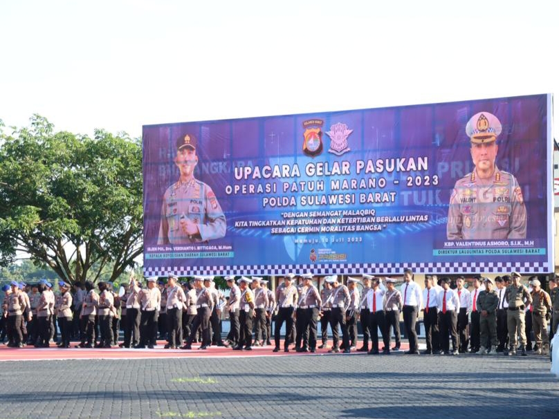 Upacara gelar pasukan operasi patuh marano tahun 2023 di Mapolda Sulbar.